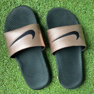 Nike womens Kawa Slides - black and Rose gold